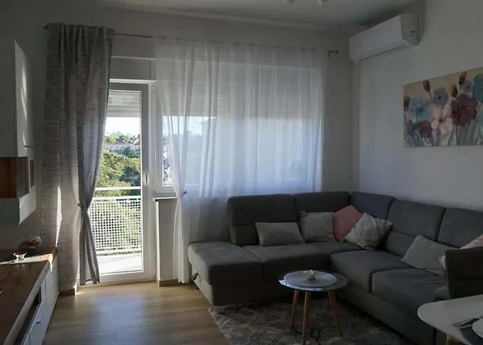 Apartment Luka *