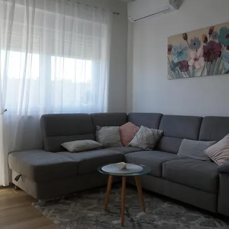 Apartamento Luka *